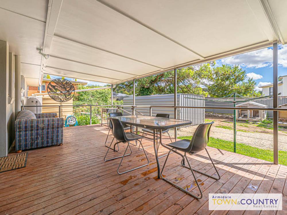 5 Kenalmac Avenue, ARMIDALE, NSW 2350