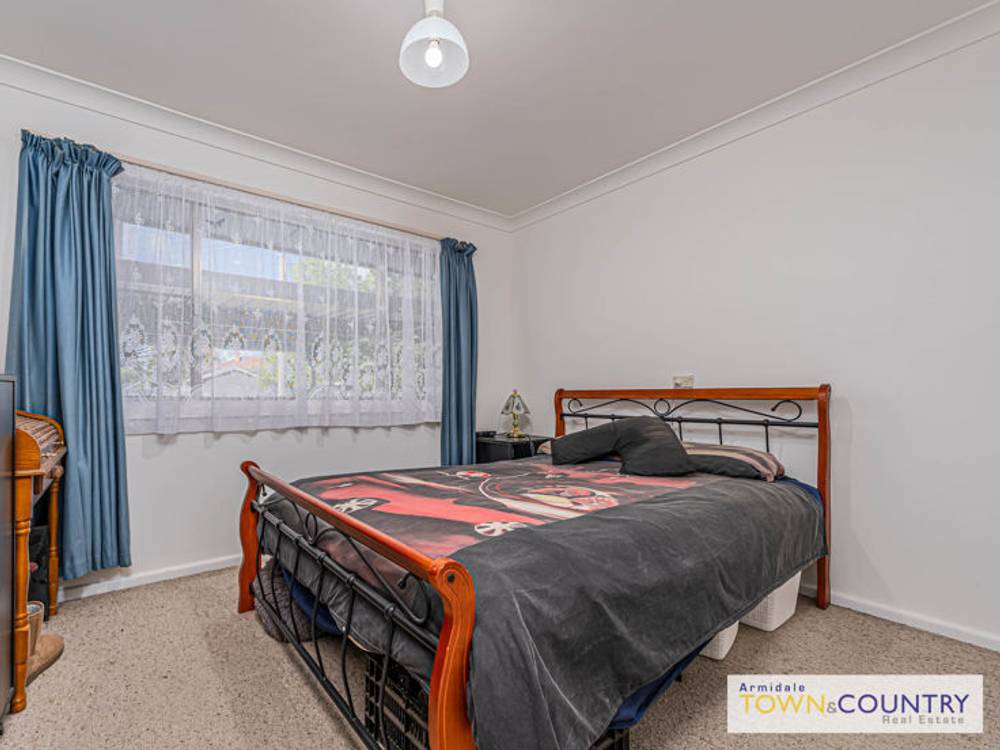 5 Kenalmac Avenue, ARMIDALE, NSW 2350