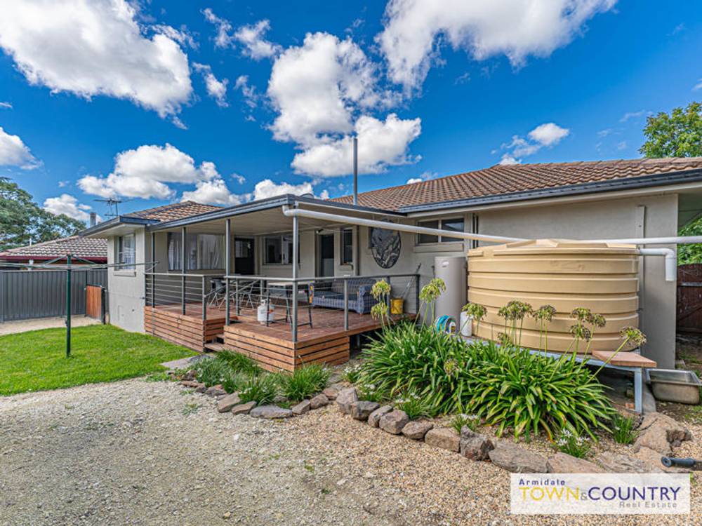 5 Kenalmac Avenue, ARMIDALE, NSW 2350