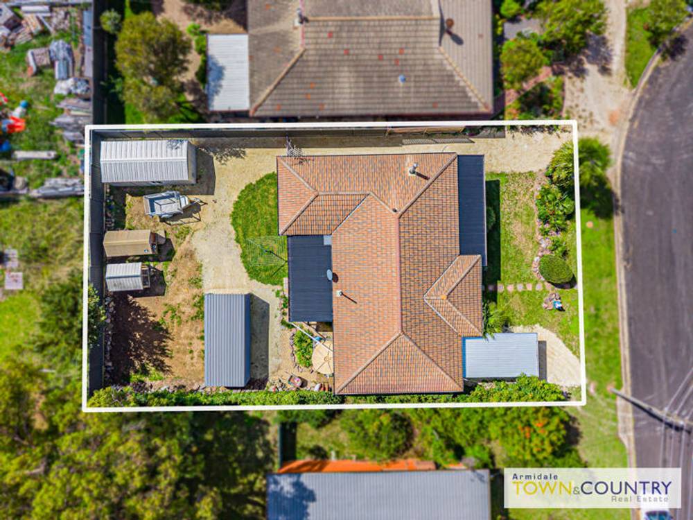 5 Kenalmac Avenue, ARMIDALE, NSW 2350
