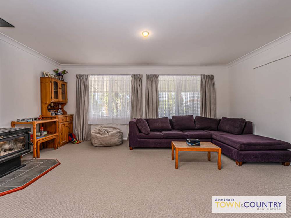 5 Kenalmac Avenue, ARMIDALE, NSW 2350