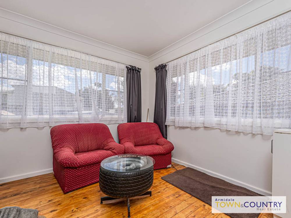 5 Kenalmac Avenue, ARMIDALE, NSW 2350