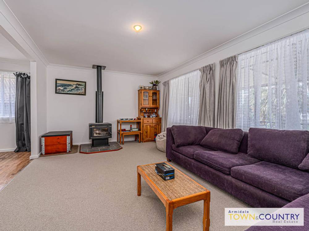 5 Kenalmac Avenue, ARMIDALE, NSW 2350