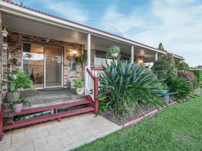 74 Broomdykes Drive, BEACONSFIELD, QLD 4740