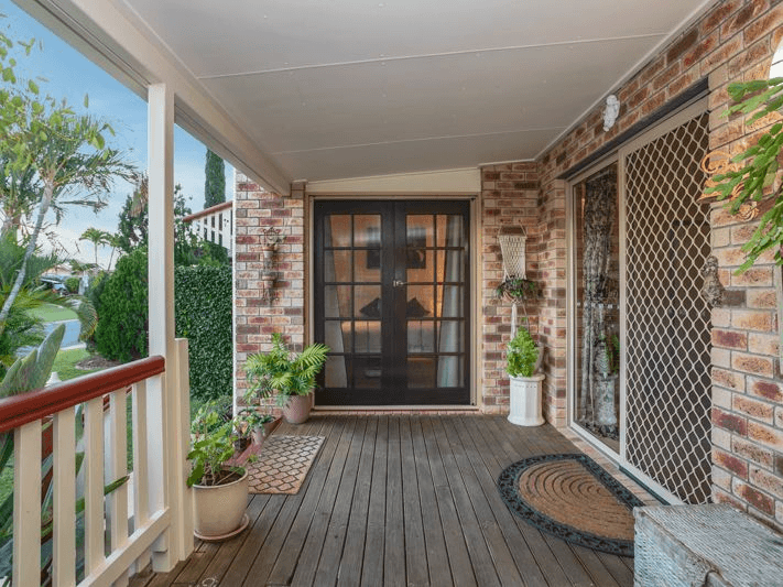 74 Broomdykes Drive, BEACONSFIELD, QLD 4740