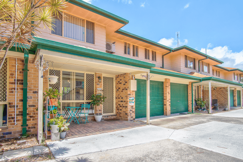 7/5 Ahern Street, LABRADOR, QLD 4215