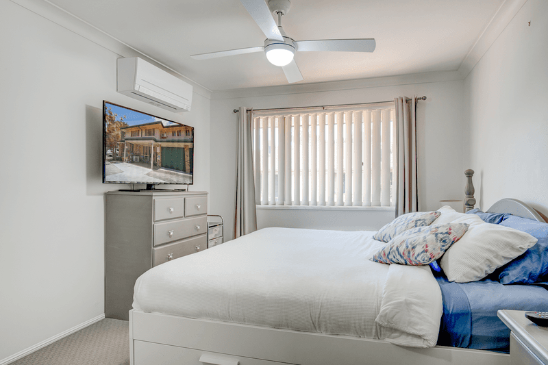 7/5 Ahern Street, LABRADOR, QLD 4215