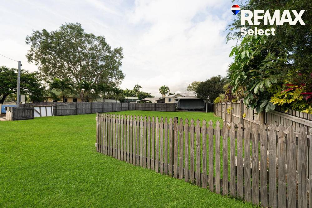 8 Bridge Street, WALKERSTON, QLD 4751