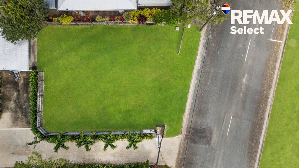 8 Bridge Street, WALKERSTON, QLD 4751