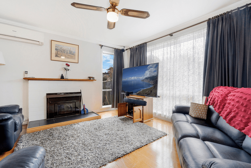 8 Crandon Crescent, NEWNHAM, TAS 7248