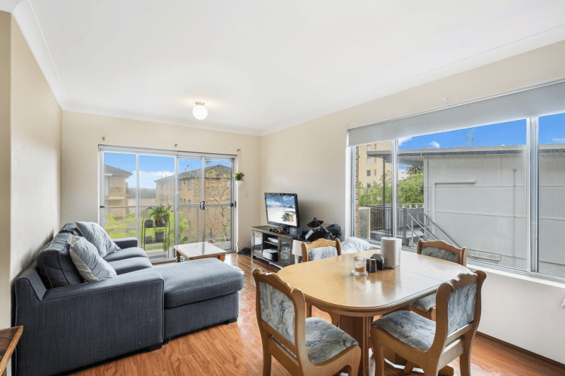 2/8 Bayview Avenue, THE ENTRANCE, NSW 2261