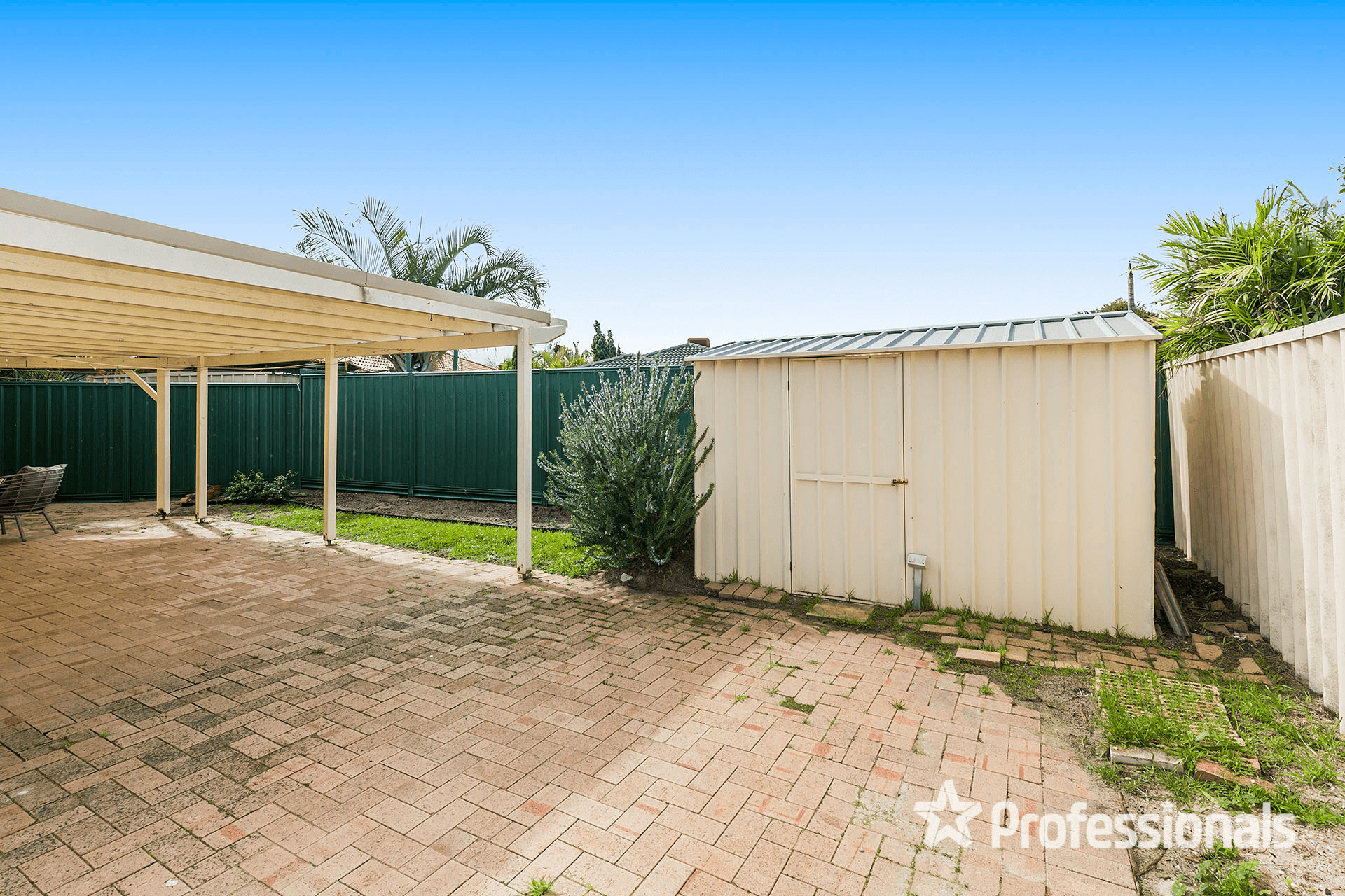 8 Peacock Green, BALLAJURA, WA 6066