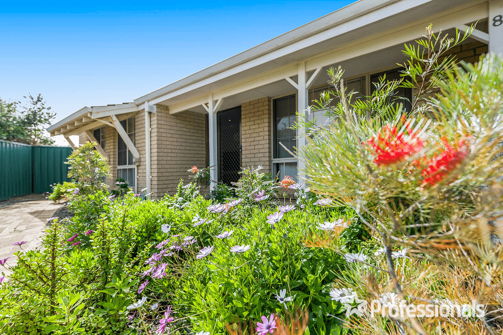 8 Peacock Green, BALLAJURA, WA 6066