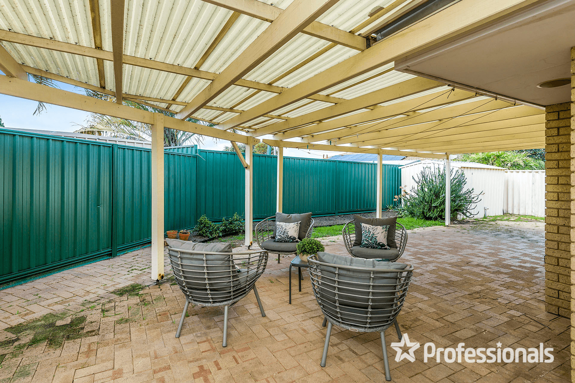 8 Peacock Green, BALLAJURA, WA 6066