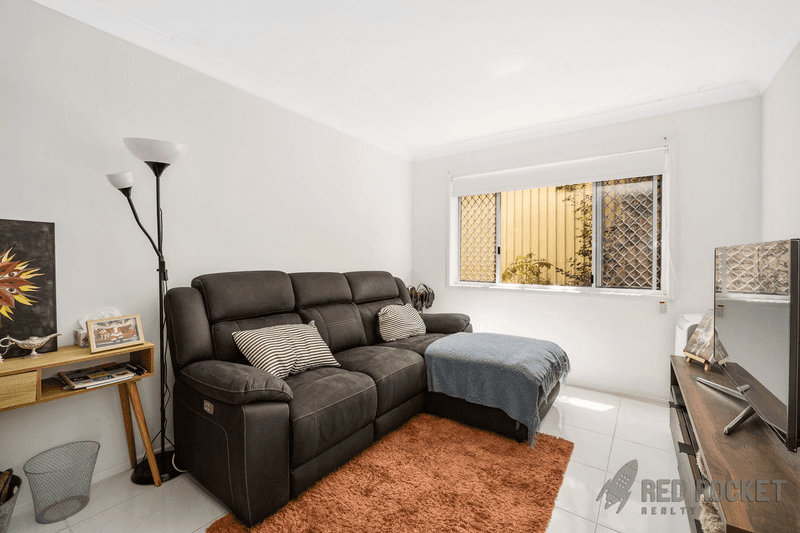 8 Jilbard Drive, Springwood, QLD 4127