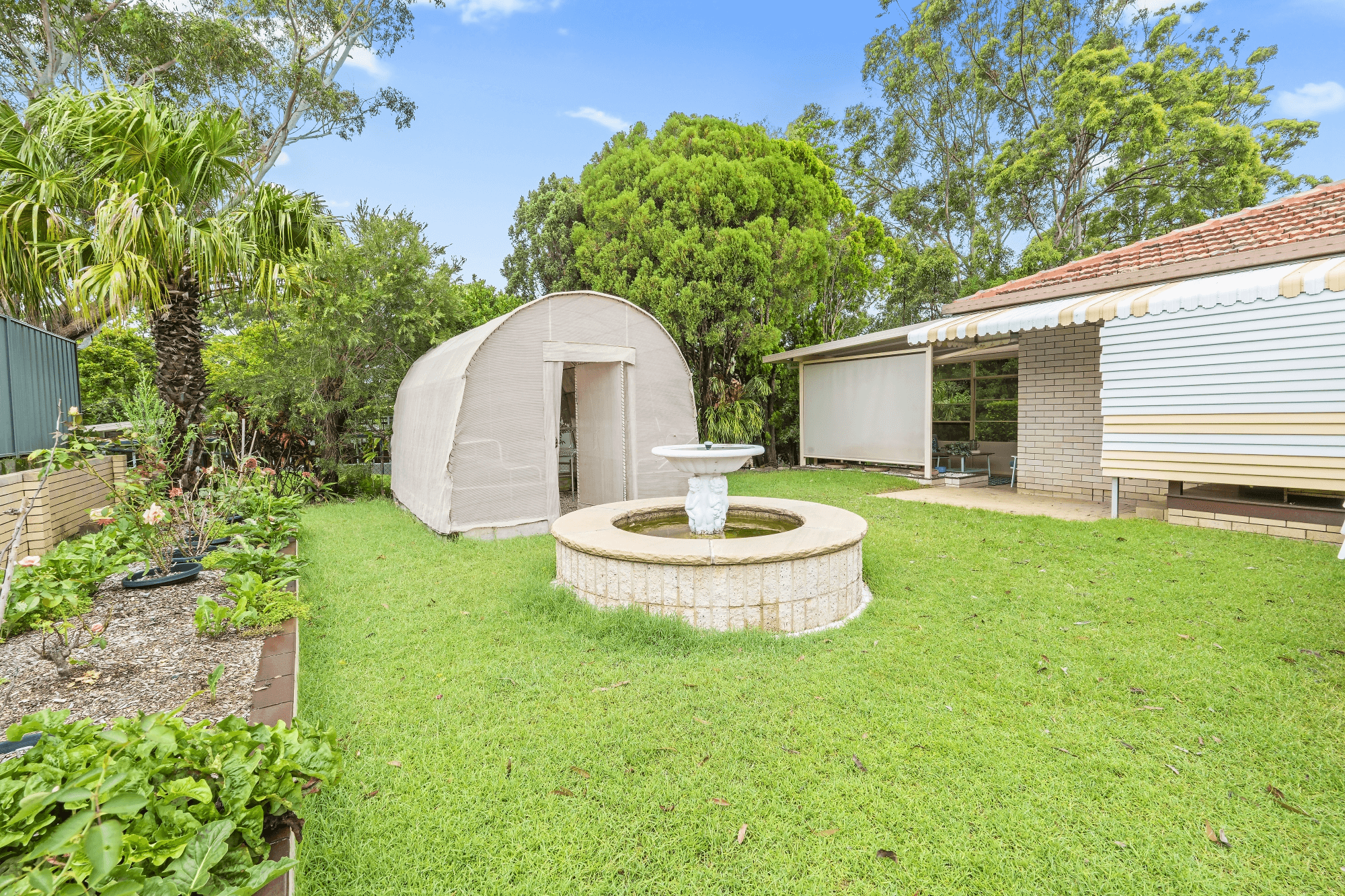 9 Warrawee Avenue, ASHMORE, QLD 4214