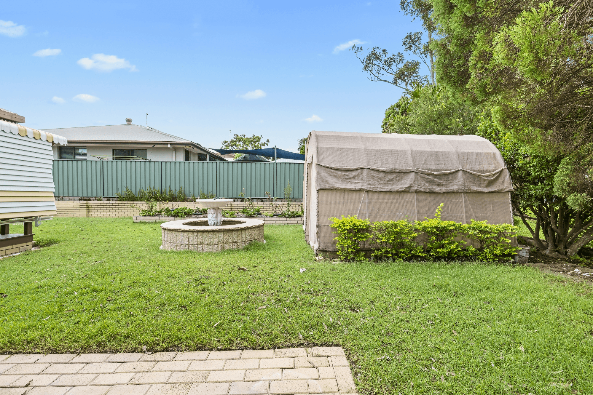 9 Warrawee Avenue, ASHMORE, QLD 4214