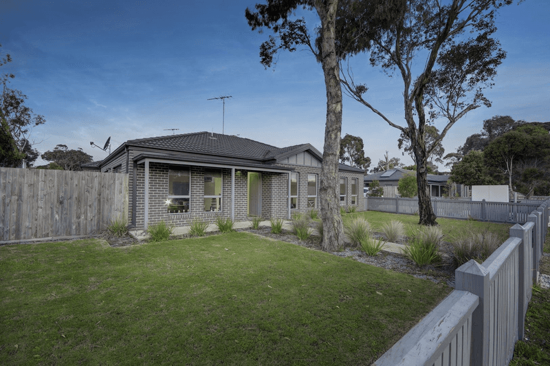 1/31-33 Helms Street, Newcomb, VIC 3219