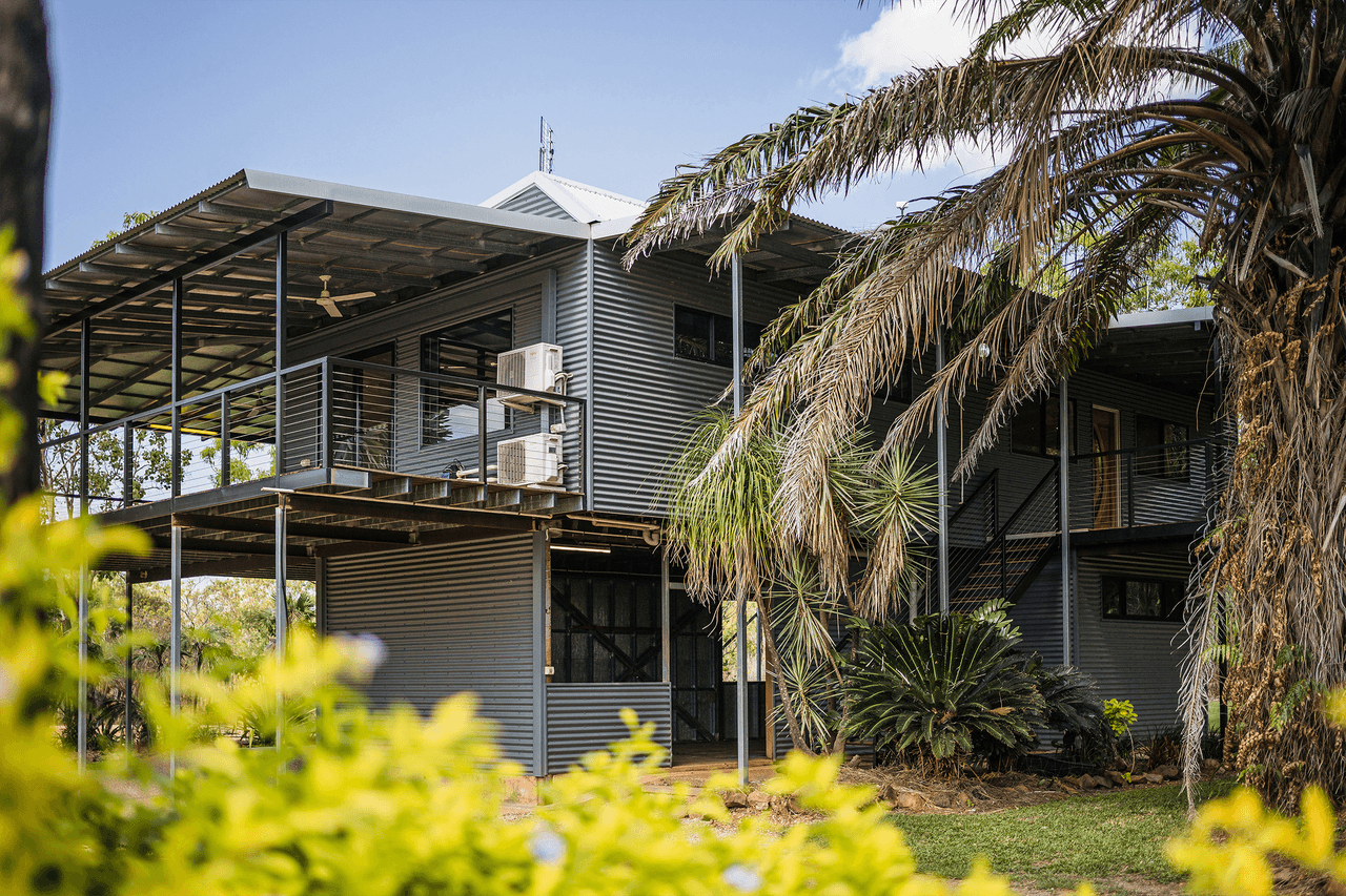 105 Guys Creek Road, ACACIA HILLS, NT 0822