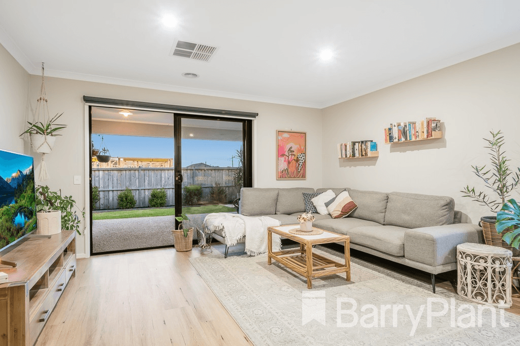 16 Hedge Street, Armstrong Creek, VIC 3217