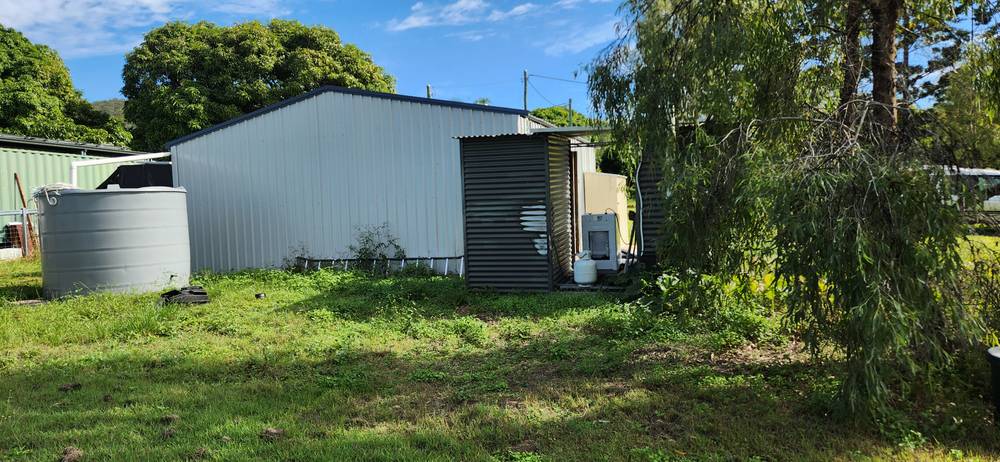 2 Mckenzie Street, MOUNT PERRY, QLD 4671