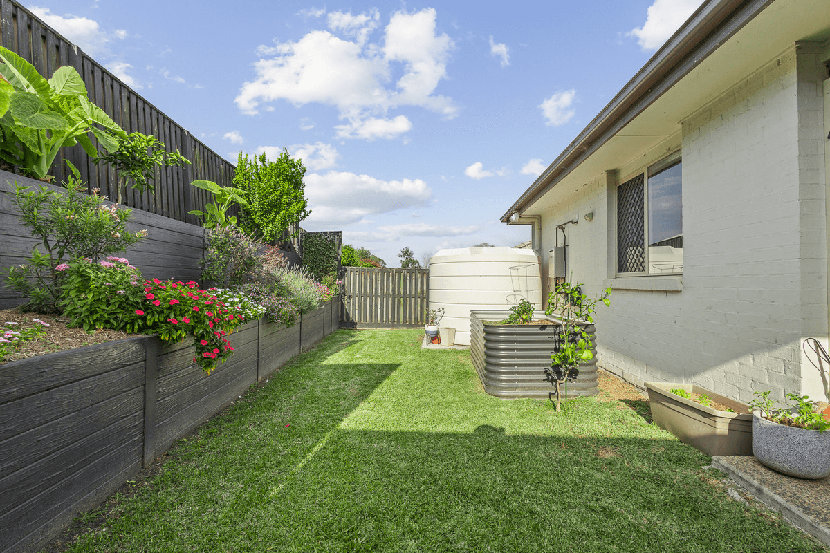 11 Bowerbird Crescent, Dakabin, QLD 4503