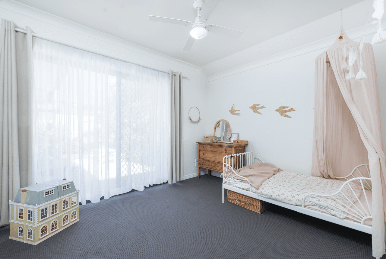 4 Vivacity Drive, UPPER COOMERA, QLD 4209