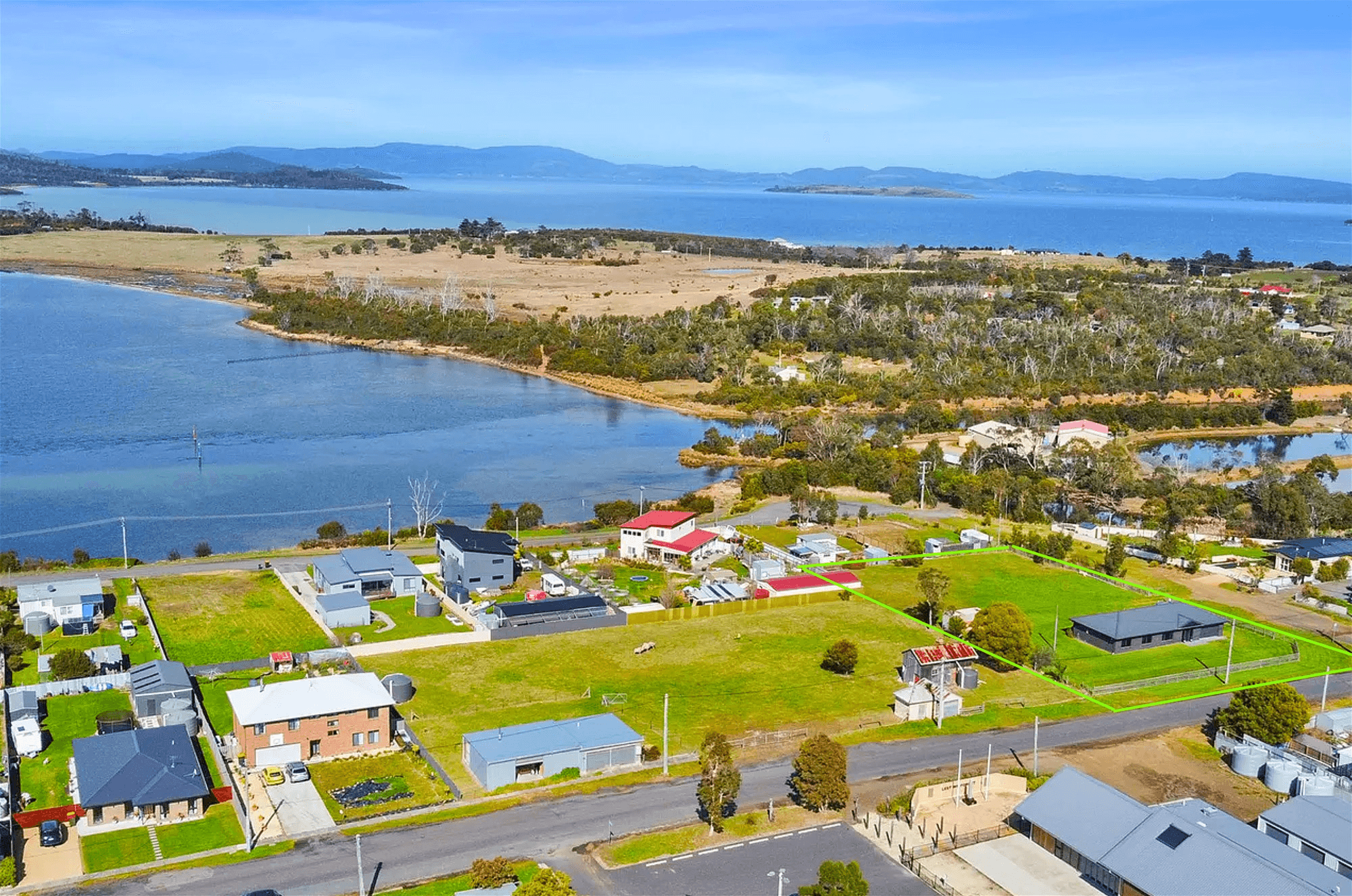 2 Franklin Street, DUNALLEY, TAS 7177