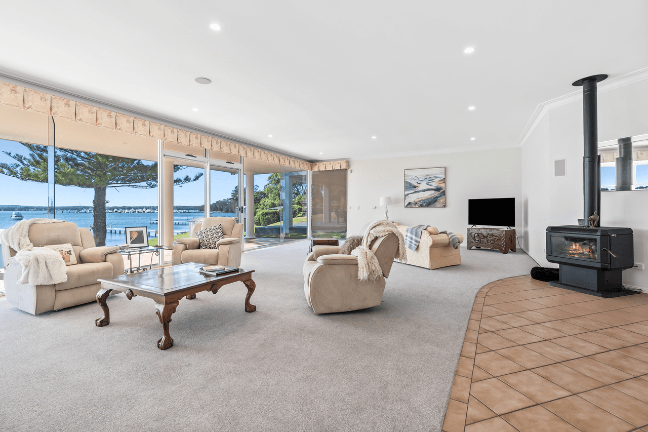 9 Lakeview Road, MORISSET PARK, NSW 2264