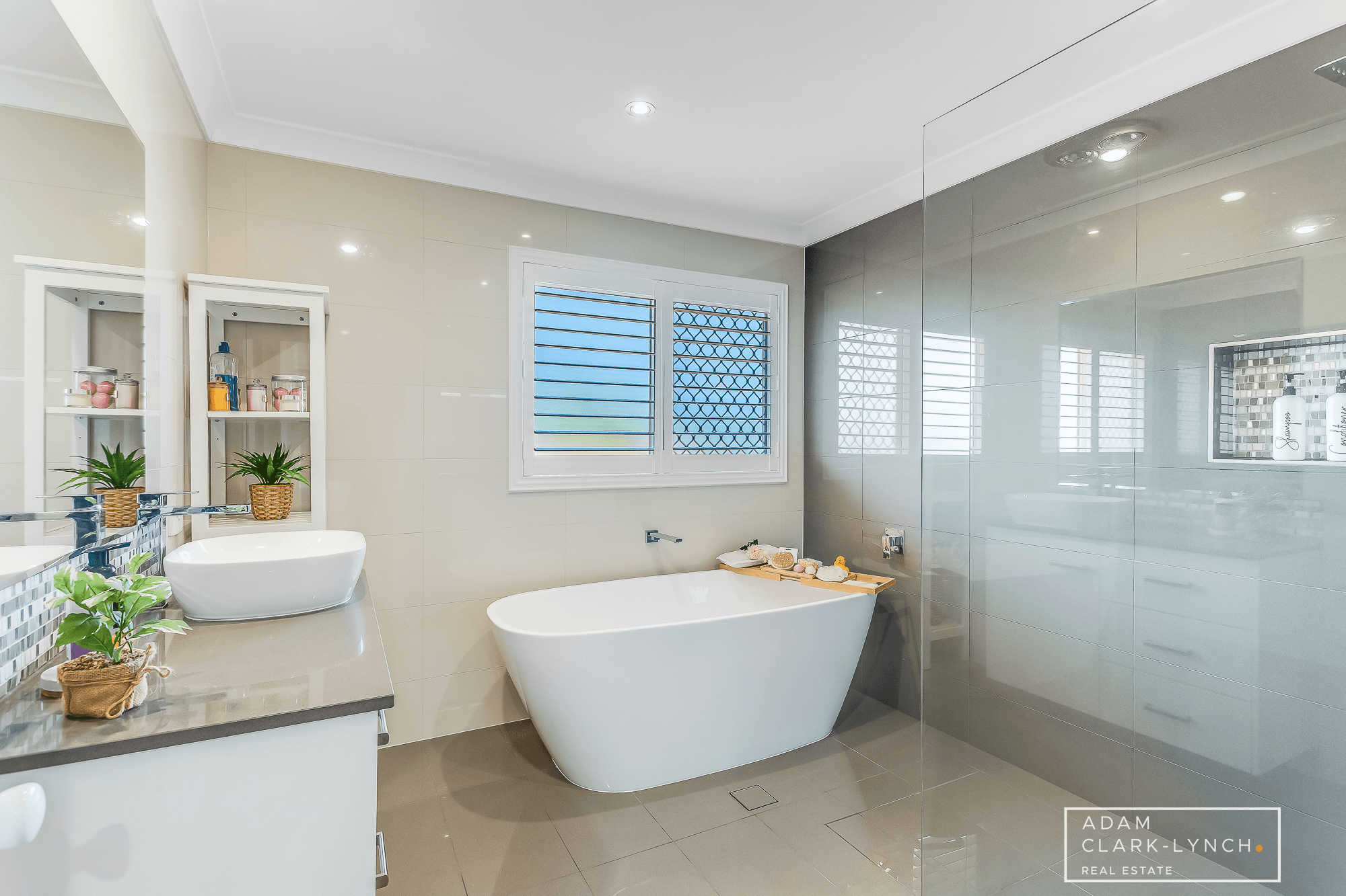 7 Cambria Court, Newport, QLD 4020