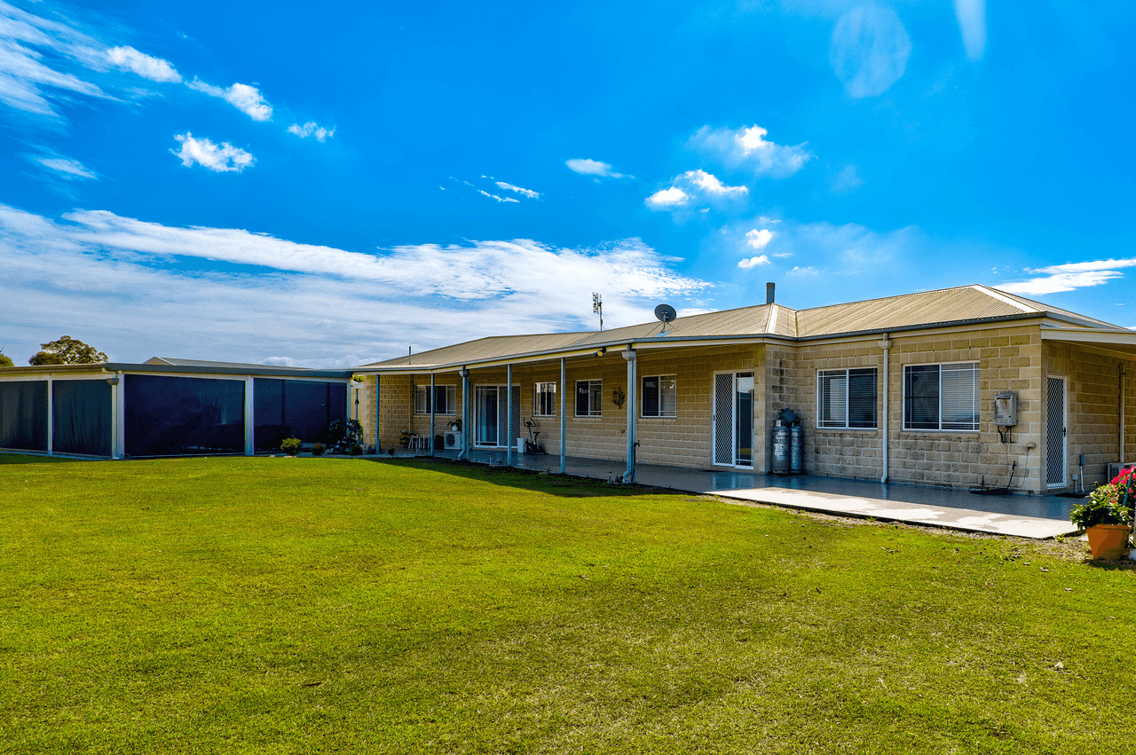 13 Zabel Drive, PLAINLAND, QLD 4341