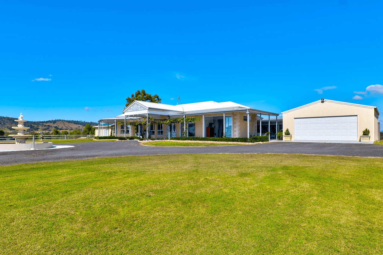 13 Zabel Drive, PLAINLAND, QLD 4341