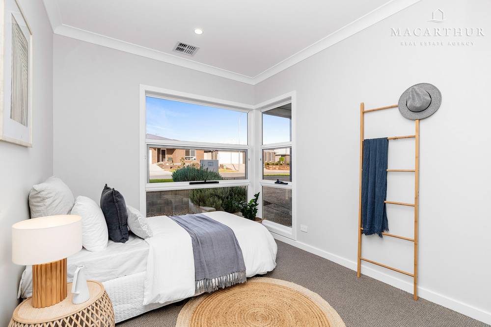 5 Dallas Avenue, Gobbagombalin, NSW 2650