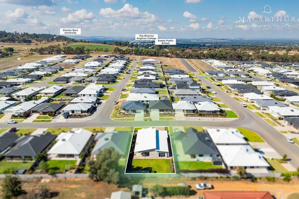 5 Dallas Avenue, Gobbagombalin, NSW 2650