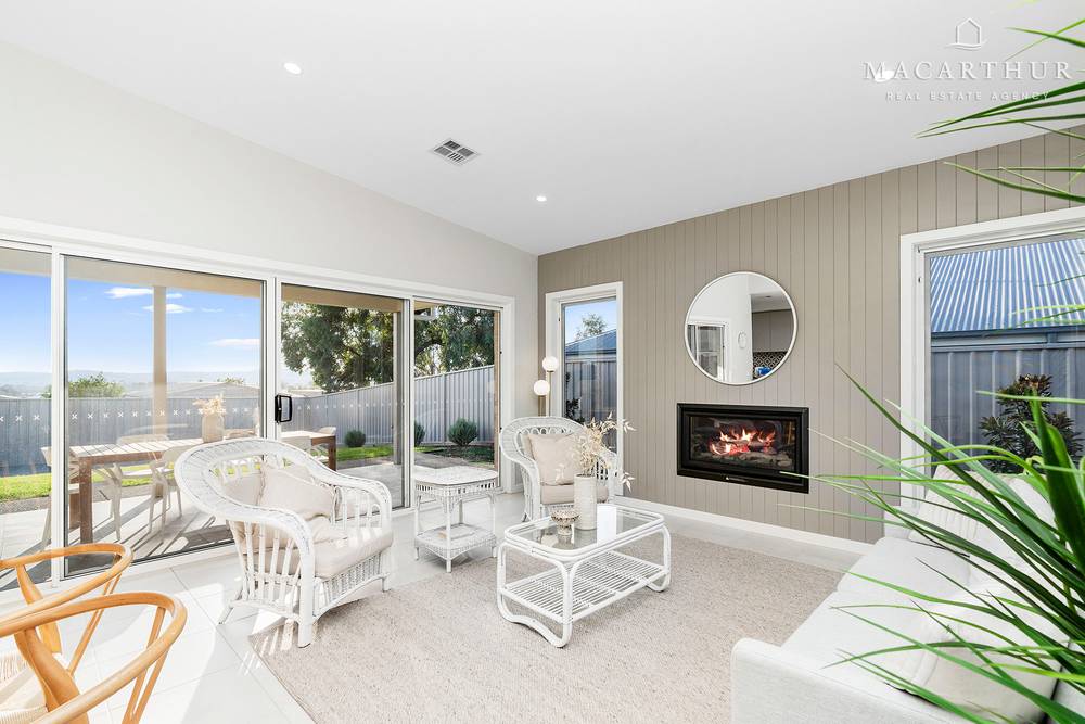 5 Dallas Avenue, Gobbagombalin, NSW 2650