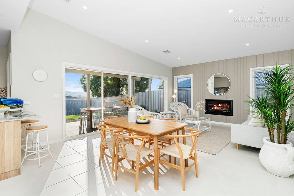 5 Dallas Avenue, Gobbagombalin, NSW 2650