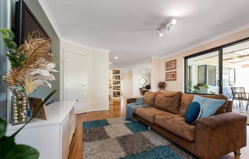32 Gascoyne Way, COOLOONGUP, WA 6168