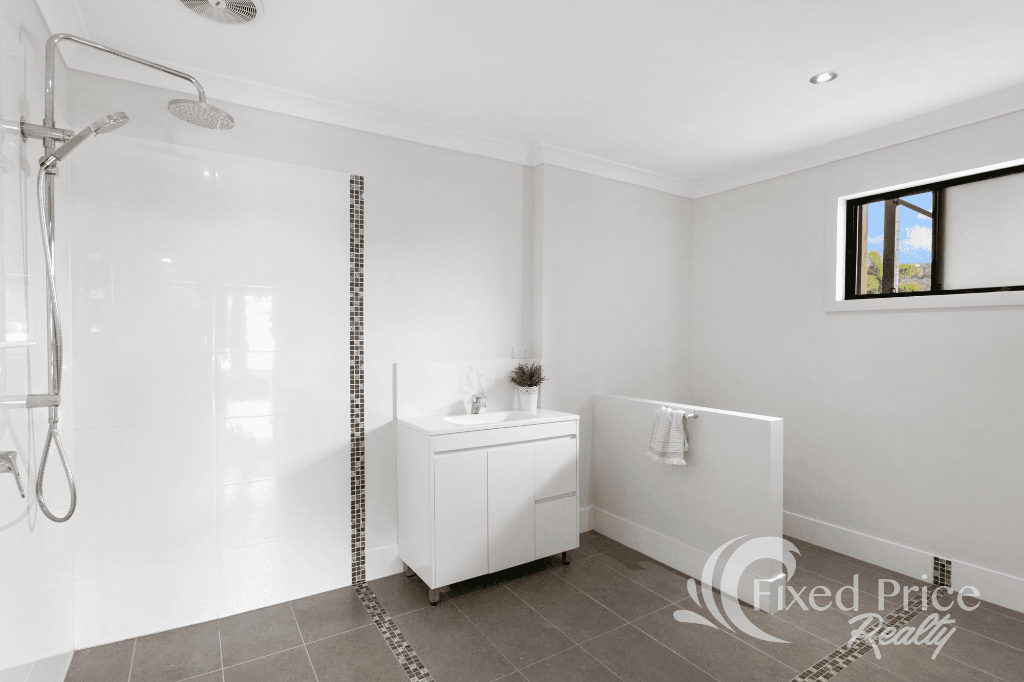 32 Lorien Avenue, COOLUM BEACH, QLD 4573