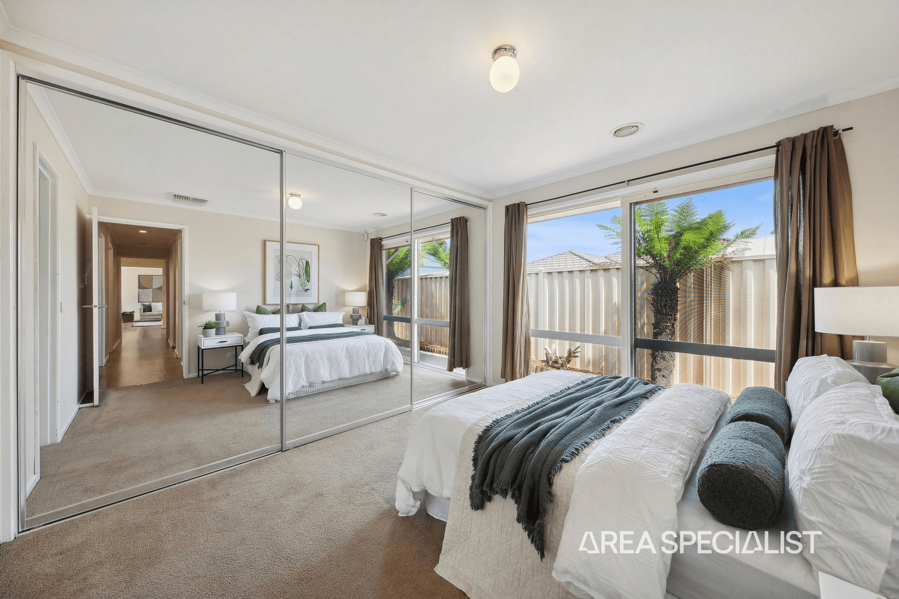 19 Heywood Crescent, Cranbourne North, VIC 3977