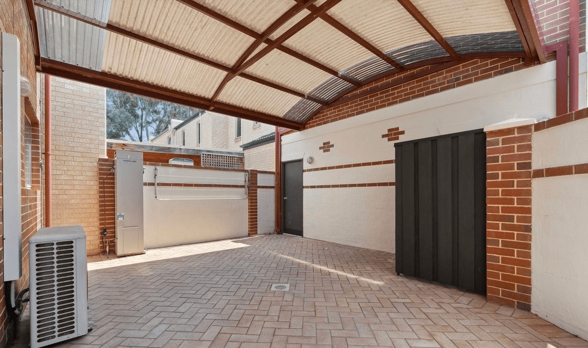 70 Lakeside Drive, JOONDALUP, WA 6027