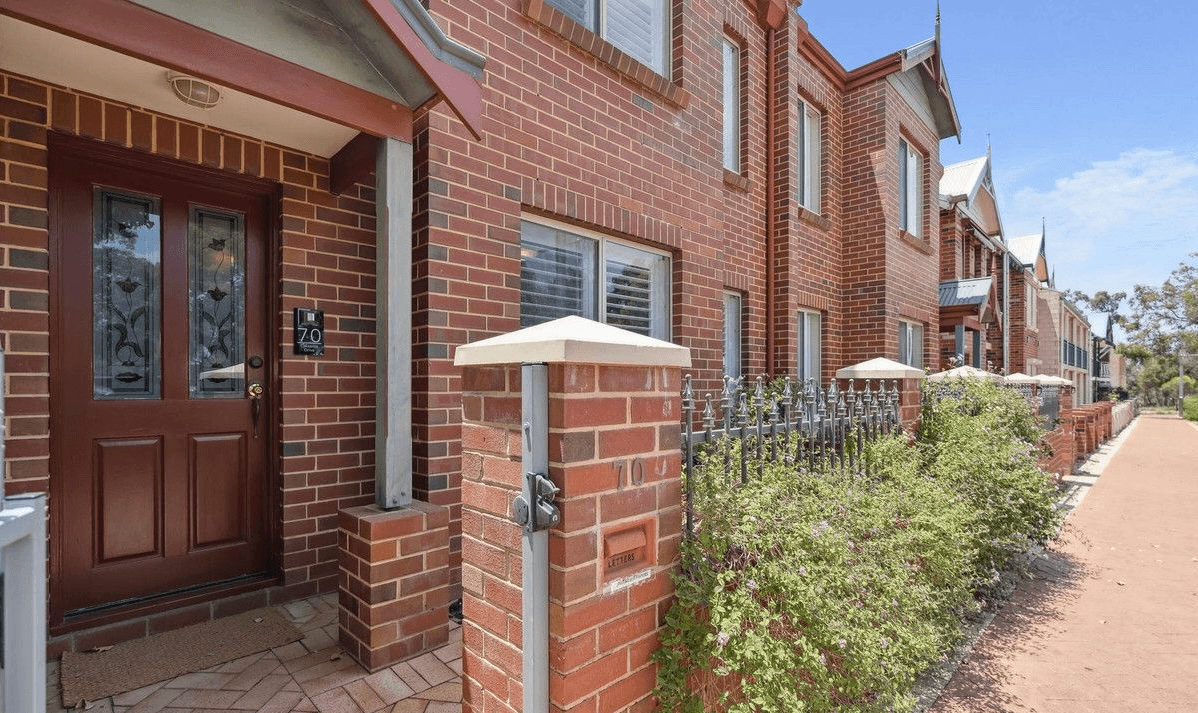 70 Lakeside Drive, JOONDALUP, WA 6027