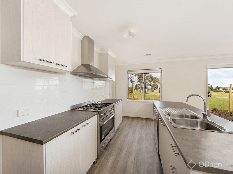 43 McLachlan Street, Bacchus Marsh, VIC 3340