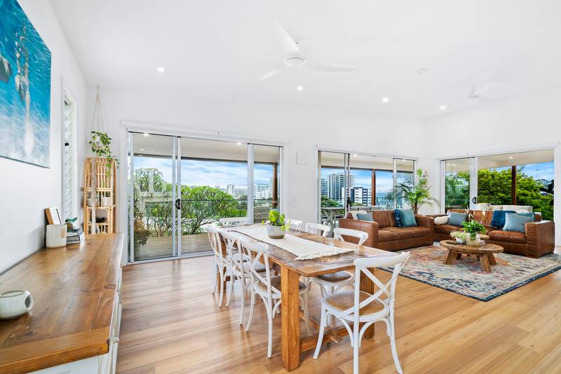 31 Rutledge Street, COOLANGATTA, QLD 4225