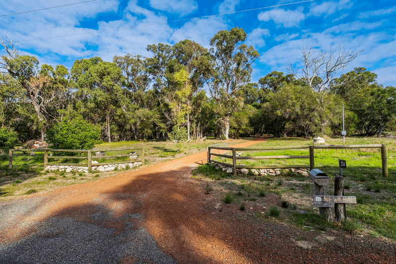 234 Newnham Road, Lake Clifton, WA 6215