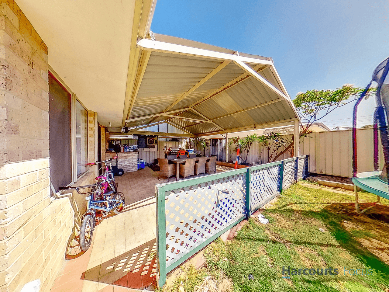 87 Riverside Lane, SEVILLE GROVE, WA 6112