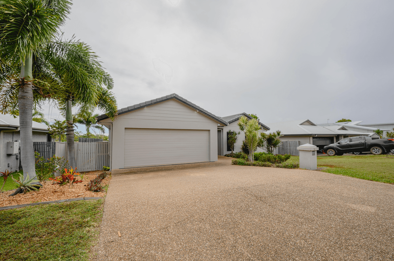 16 Hillock Crescent, BUSHLAND BEACH, QLD 4818