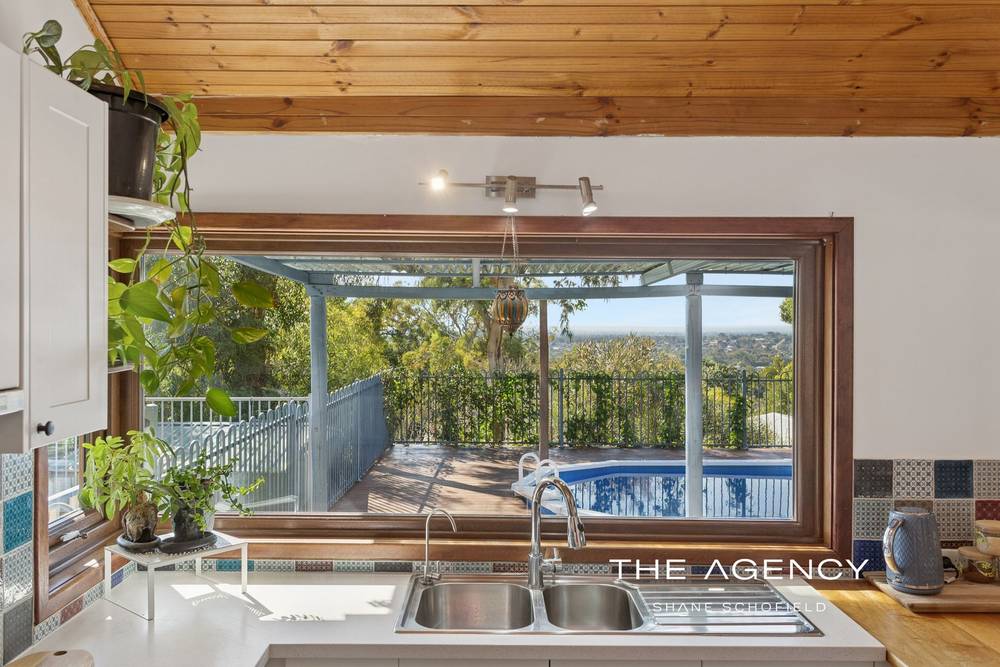 17 Old York Road, Greenmount, WA 6056