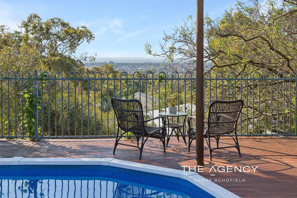 17 Old York Road, Greenmount, WA 6056