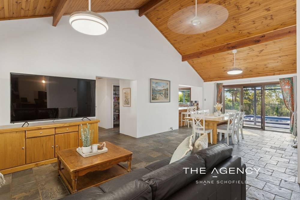 17 Old York Road, Greenmount, WA 6056