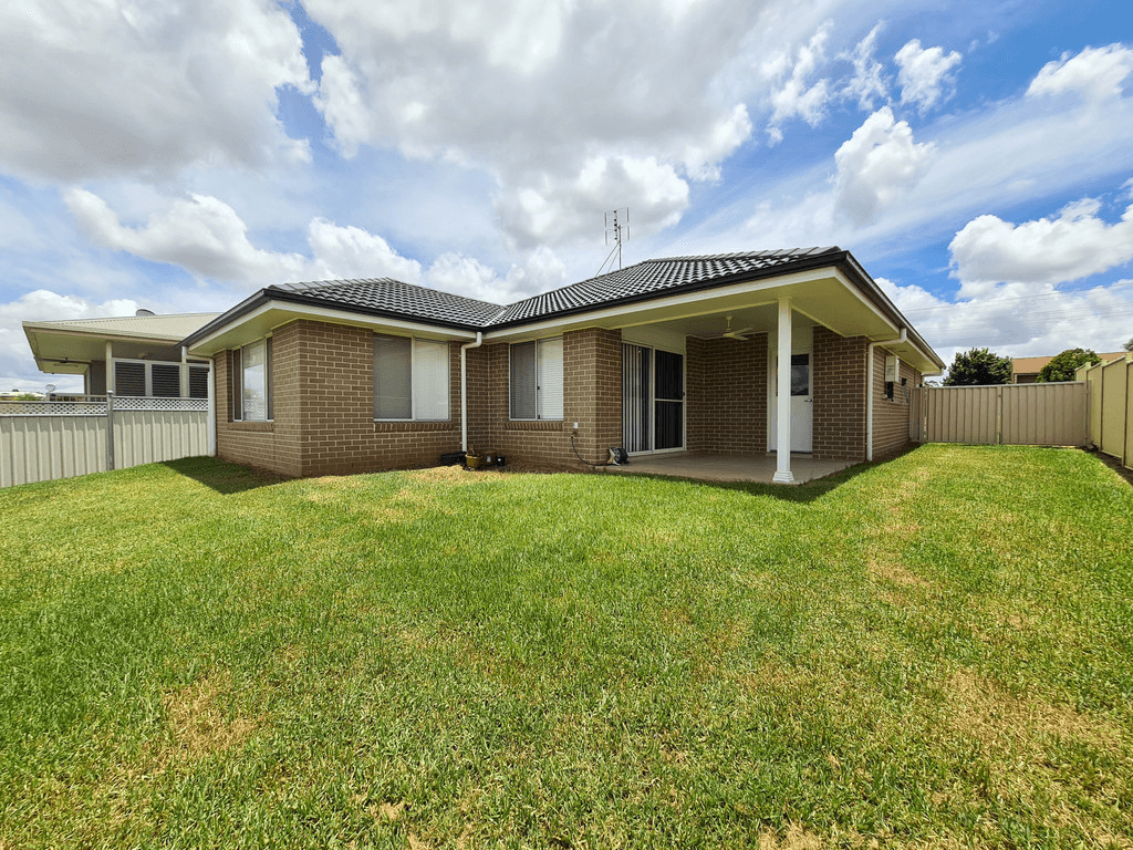 15 Koala Street, PARKES, NSW 2870